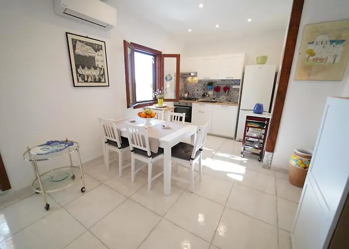 Le Palme アパート *